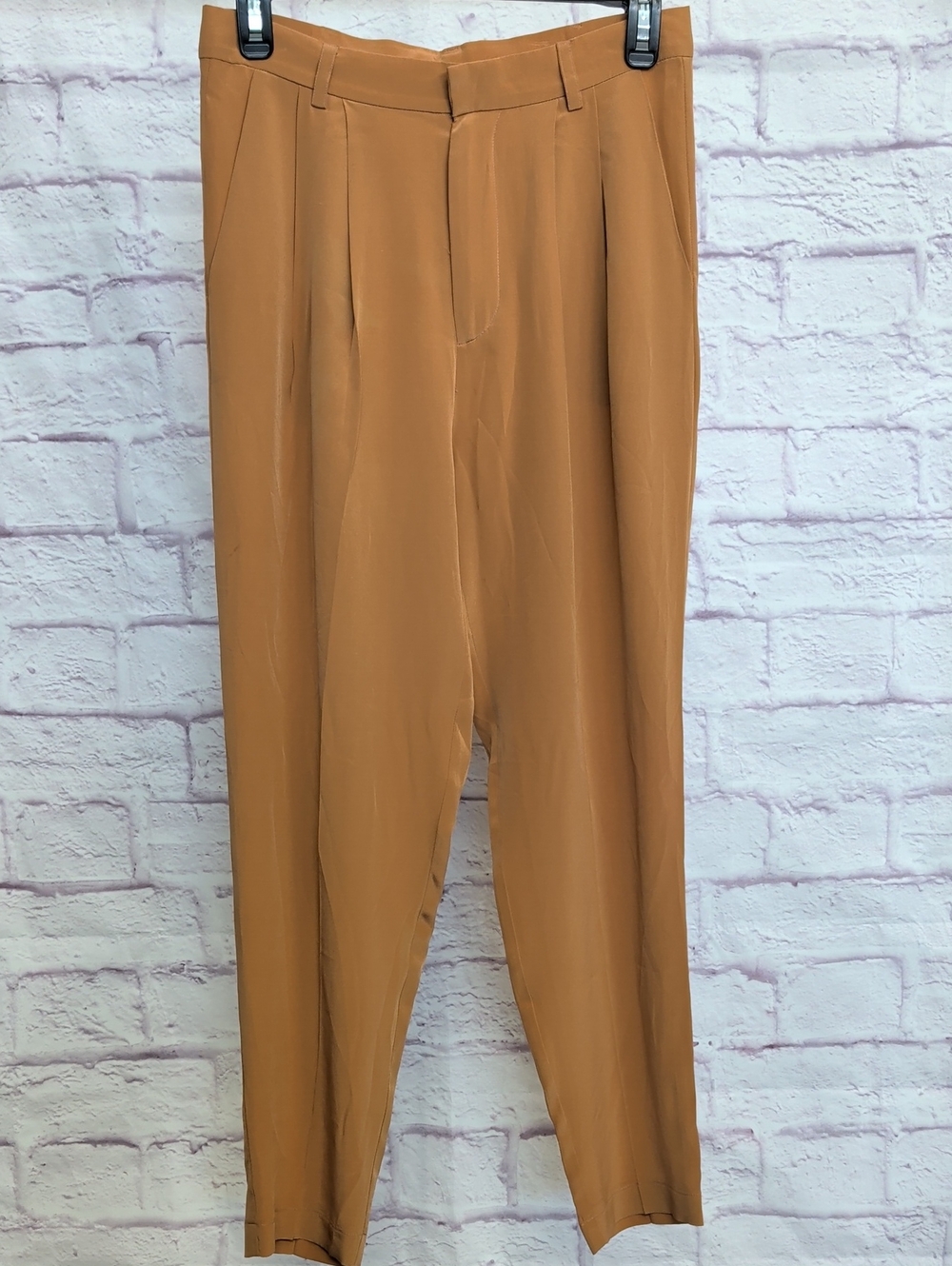 Tucker Brand 100% Silk Tapered Camel Tan Pleated Dress Pants - Size XS